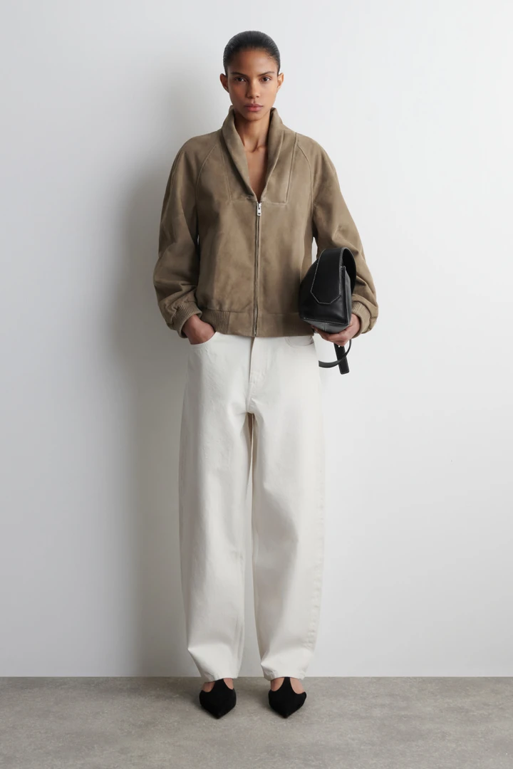 COS default image 20 of 화이트 in BAY 배럴 레그 진