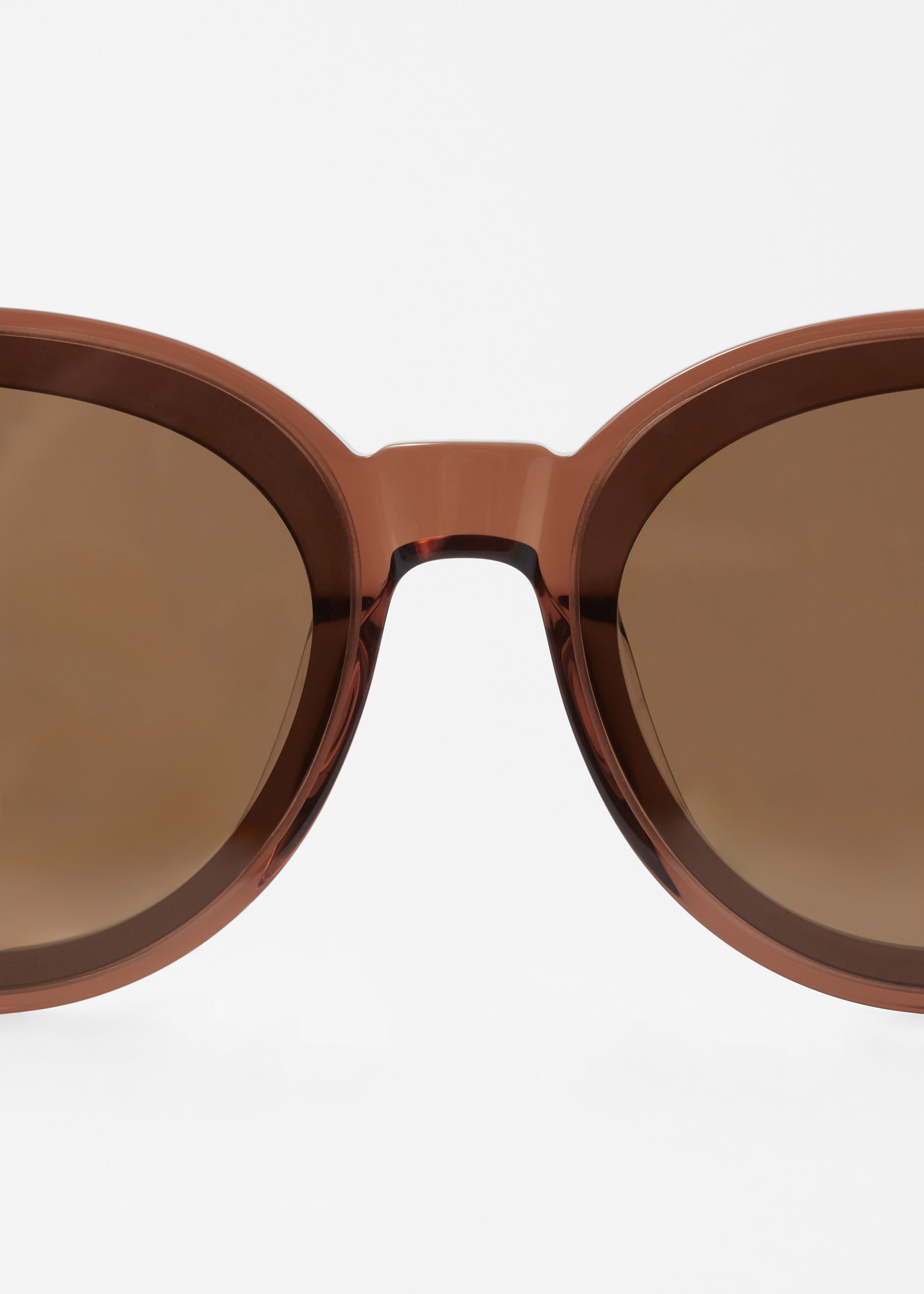 앤아더스토리즈 라운드 프레임 아세테이트 선글라스의 브라운컬러 Product입니다.