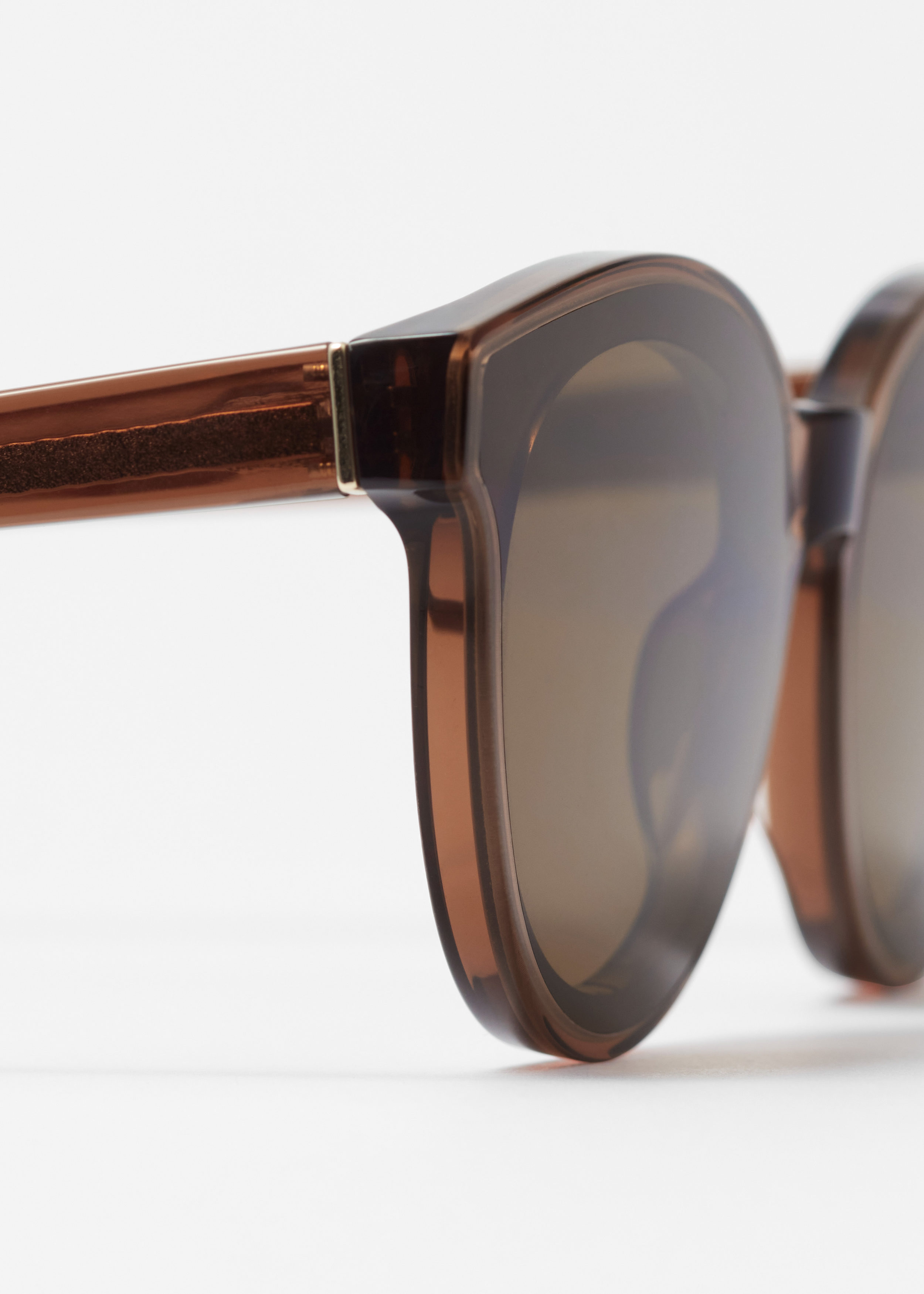 앤아더스토리즈 라운드 프레임 아세테이트 선글라스의 브라운컬러 Product입니다.