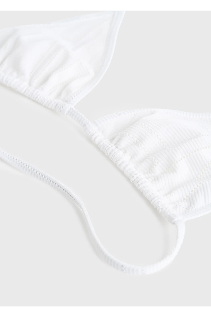 TOTEME 모노그램 포인텔 비키니 탑 화이트의 화이트컬러 5번쨰 이미지입니다.