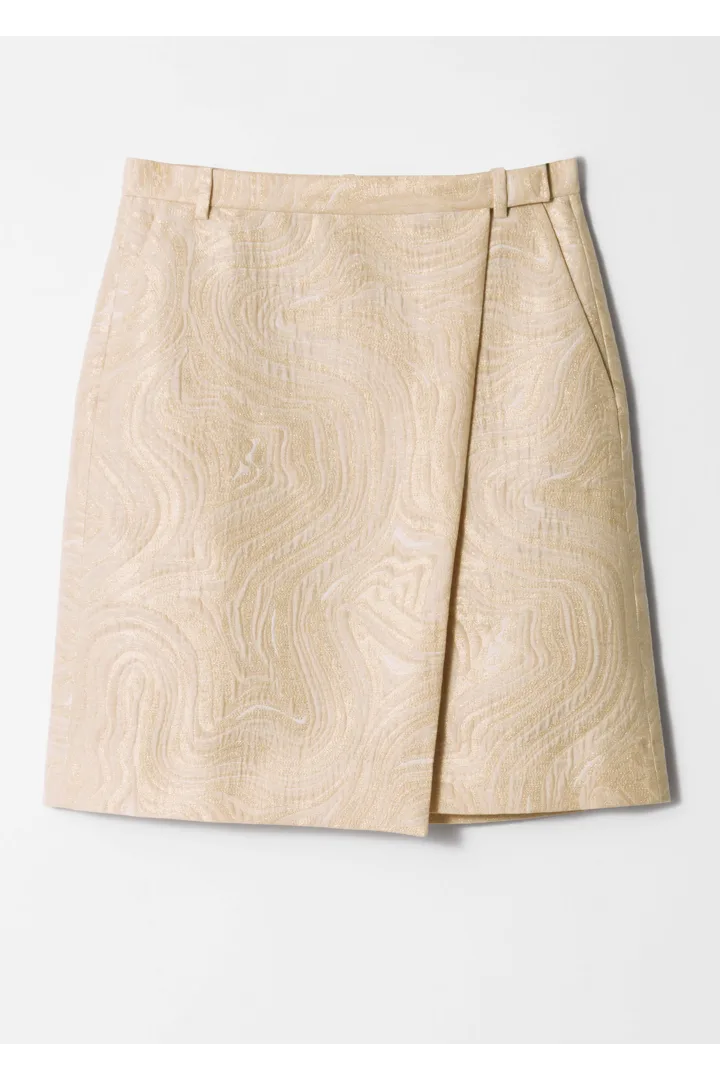 앤아더스토리즈 A 라인 자카드 미디 스커트의 베이지-골드컬러 Product입니다.