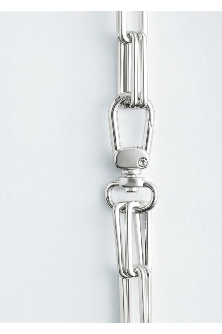 앤아더스토리즈 청키 체인 링크 네크리스의 실버컬러 Detail입니다.