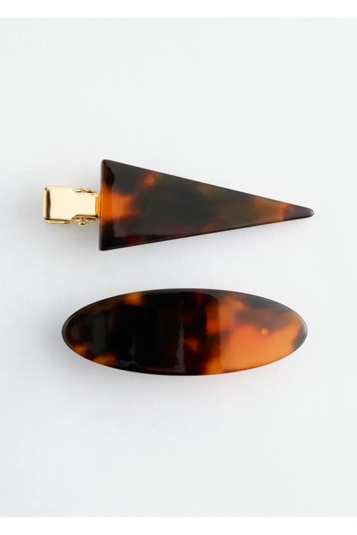 앤아더스토리즈 미니 터토이즈셸 헤어 클립의 브라운/터토이즈컬러 Product입니다.