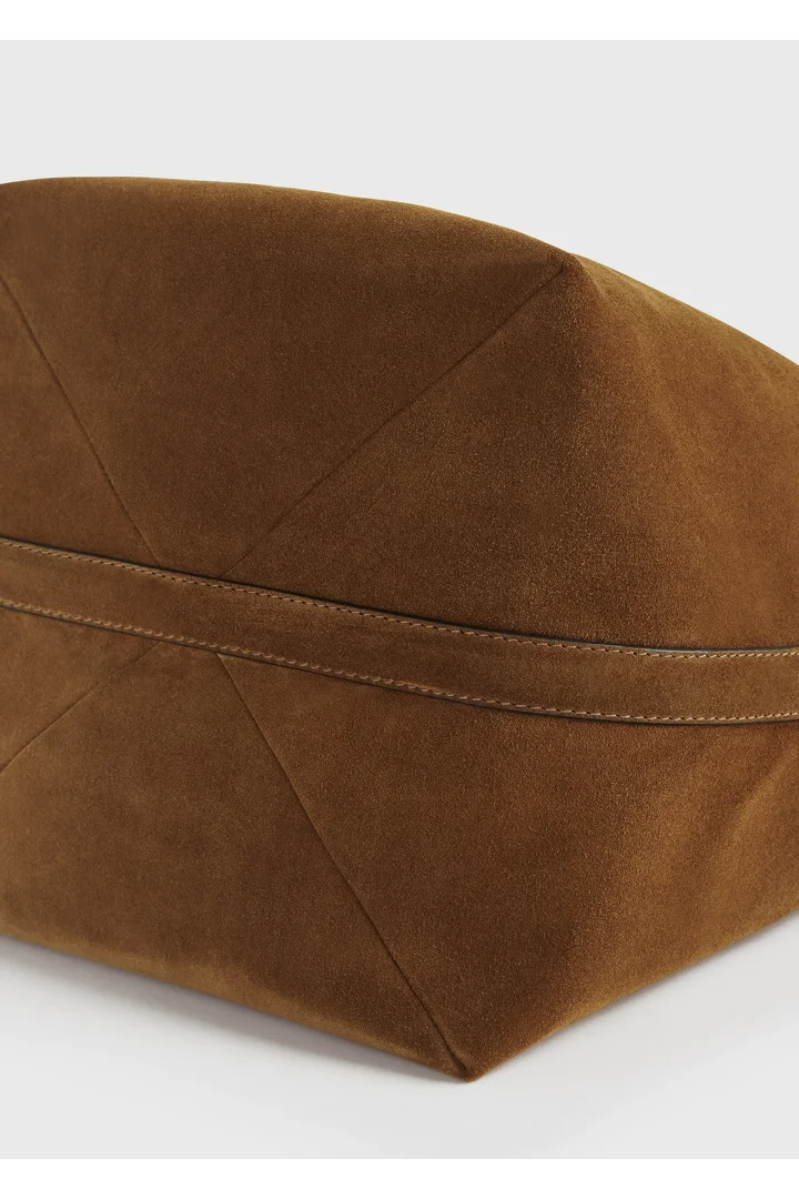 TOTEME 벨티드 토트백 탄의 탄컬러 5번쨰 이미지입니다.