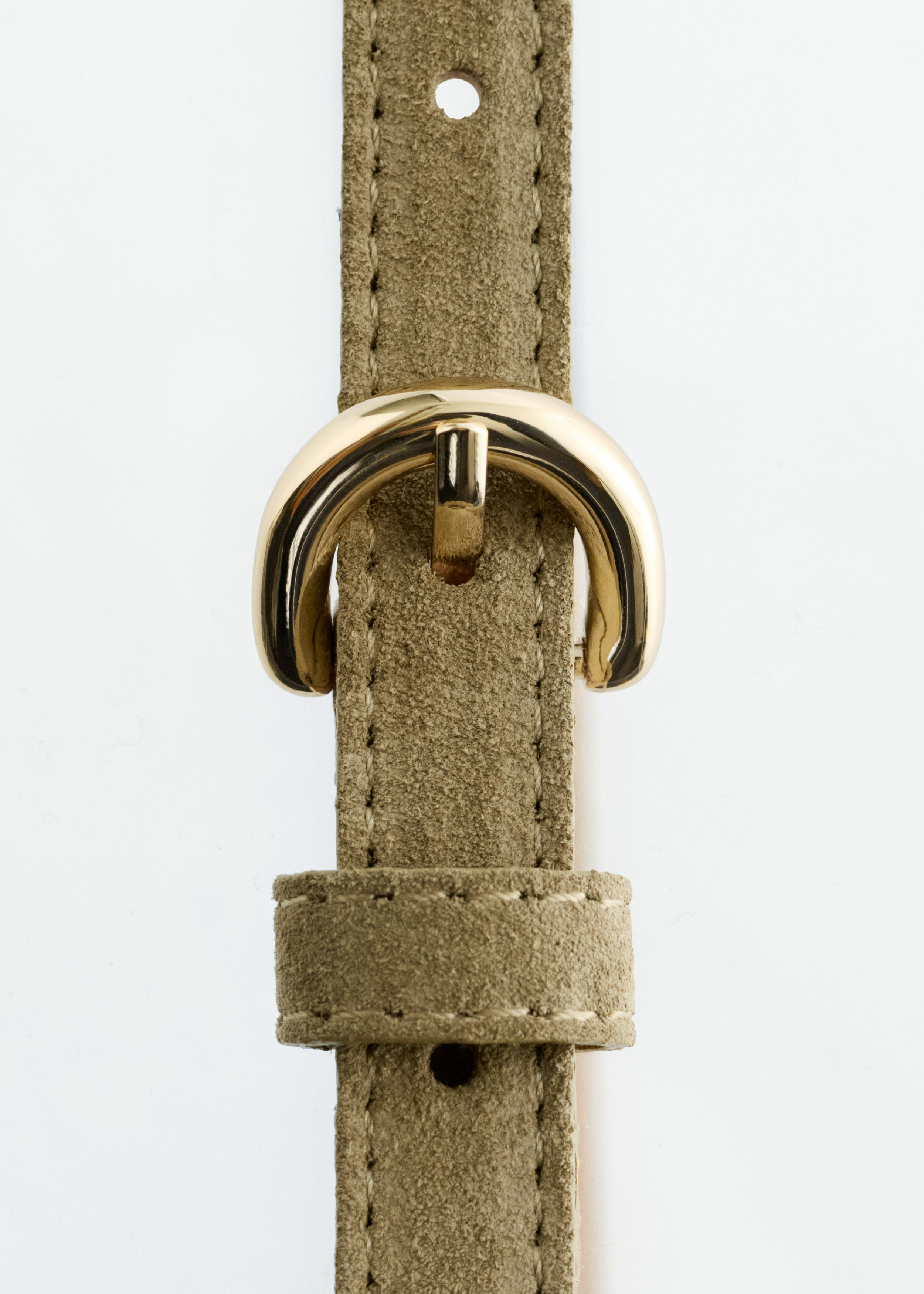 앤아더스토리즈 슬림 스웨이드 벨트의 베이지컬러 Product입니다.