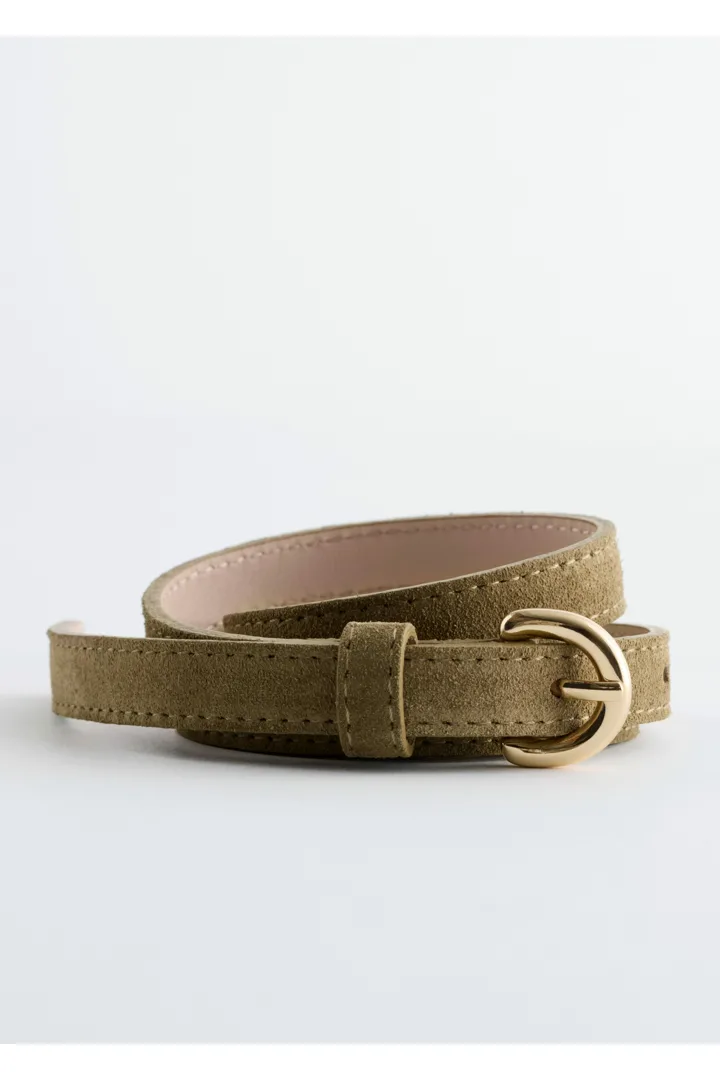 앤아더스토리즈 슬림 스웨이드 벨트의 베이지컬러 Product입니다.