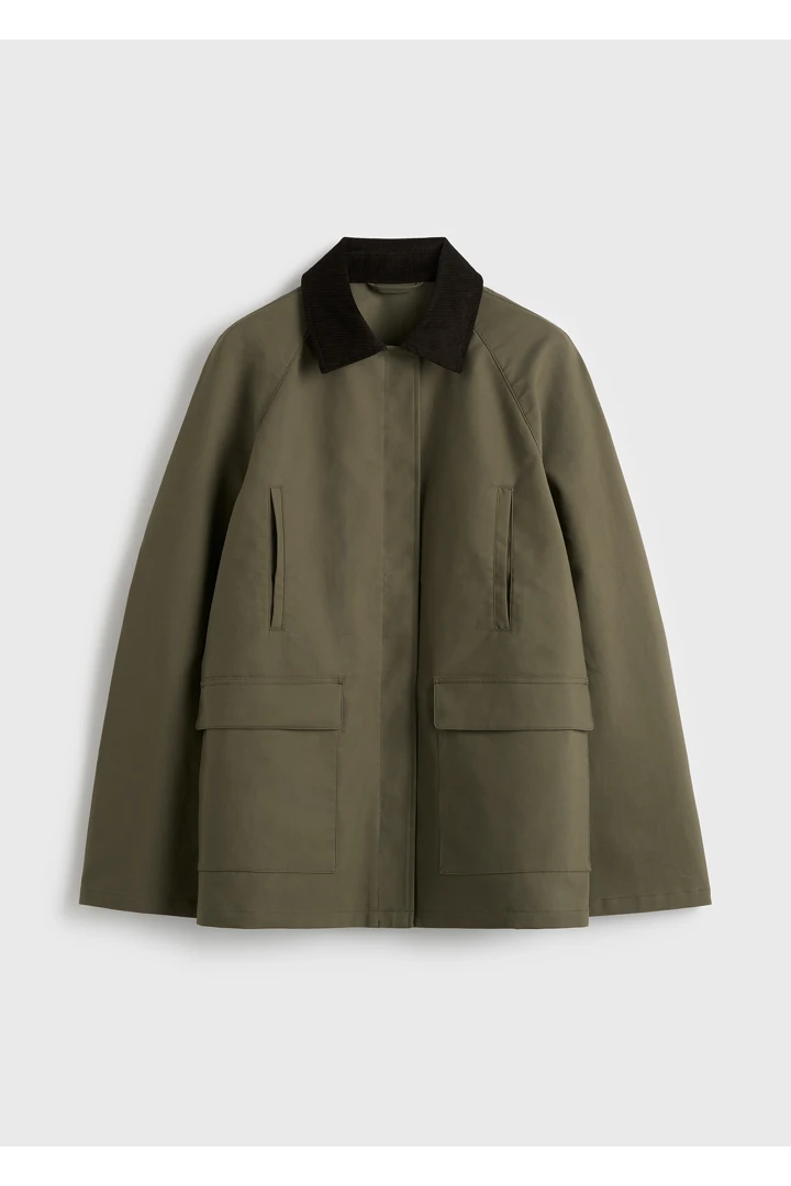 TOTEME 썸머 컨트리 재킷 카키의 카키컬러 4번쨰 이미지입니다.