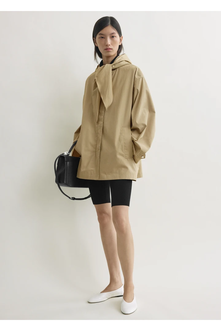 TOTEME default image 8 of 브라운 in 테크니컬 스카프 재킷 캐슈