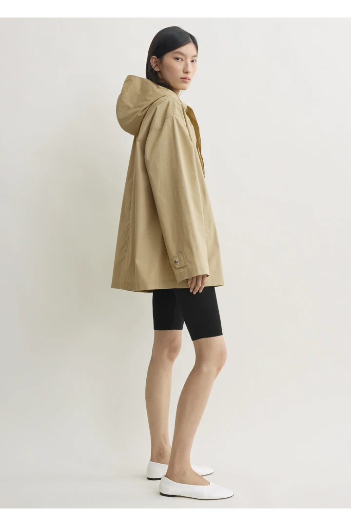 TOTEME 테크니컬 스카프 재킷 캐슈의 캐슈컬러 2번쨰 이미지입니다.