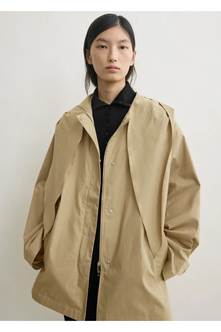 TOTEME 테크니컬 스카프 재킷 캐슈의 캐슈컬러 3번쨰 이미지입니다.