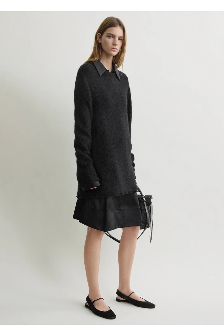 TOTEME 롱 오픈 위브 니트 블랙의 블랙컬러 0번쨰 이미지입니다.