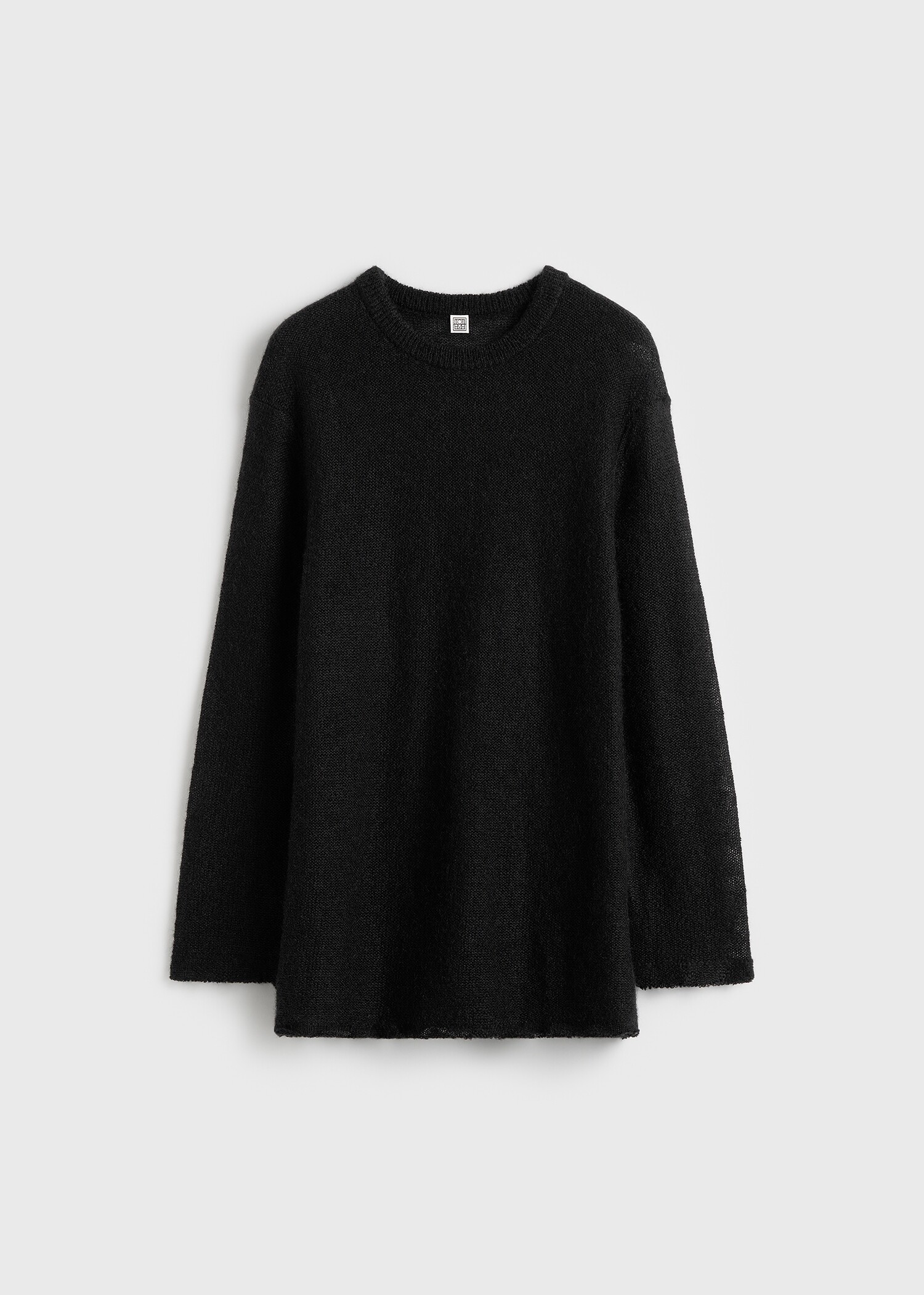 TOTEME 롱 오픈 위브 니트 블랙의 블랙컬러 5번쨰 이미지입니다.