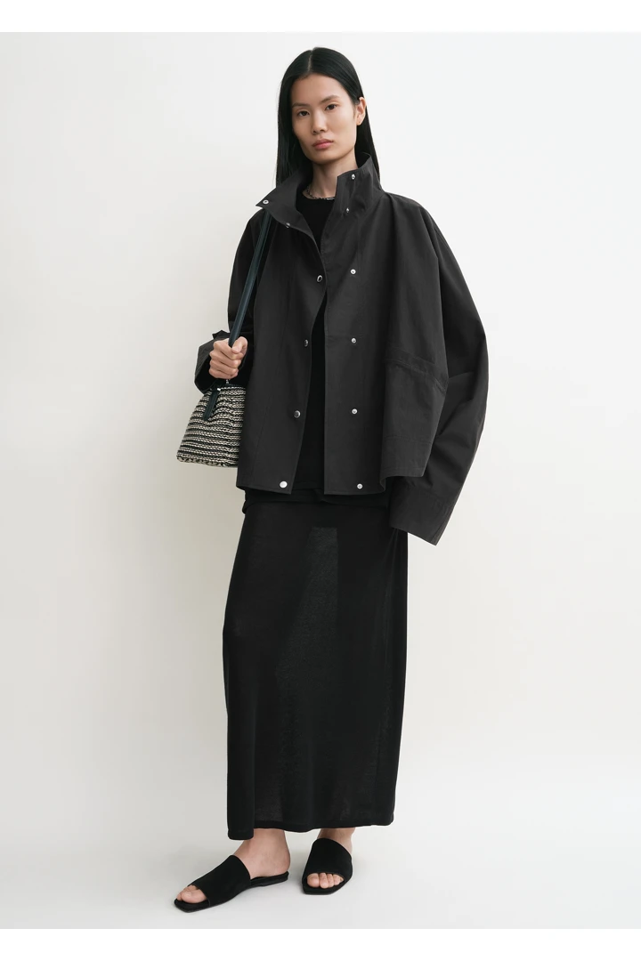 TOTEME 썸머 패러슈트 재킷 블랙의 블랙컬러 0번쨰 이미지입니다.