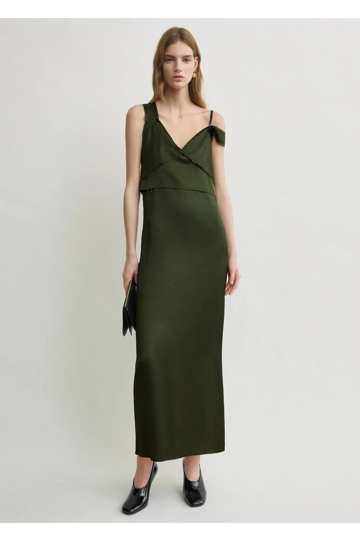 TOTEME default image 7 of 그린 in 브이넥 슬립 드레스 보틀 그린