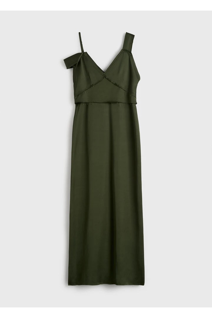 TOTEME 브이넥 슬립 드레스 보틀 그린의 보틀 그린컬러 4번쨰 이미지입니다.