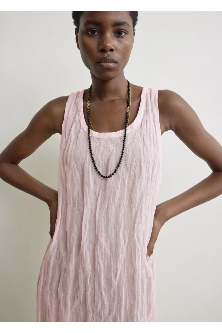 TOTEME 크링클드 거즈 탱크탑 드레스 블룸의 블룸컬러 3번쨰 이미지입니다.