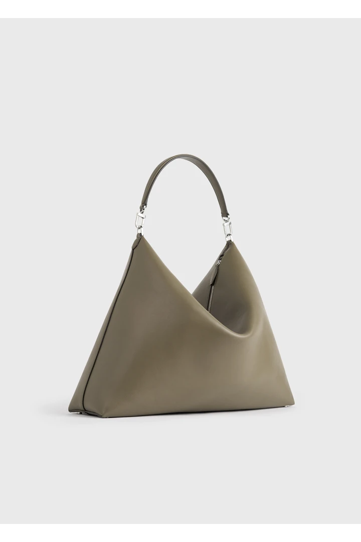 TOTEME 베벨 레더 백 토프의 토프컬러 6번쨰 이미지입니다.