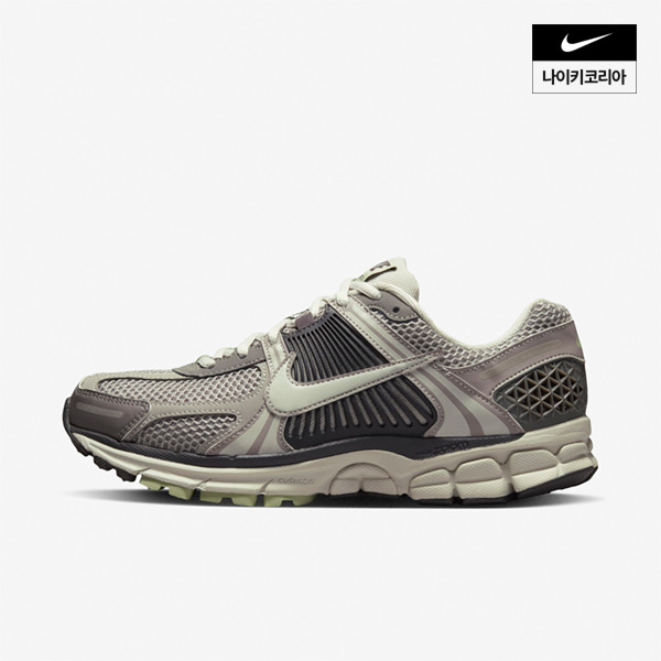 [현대백화점] 줌 보메로 5 (여성) NIKE FB8825-001