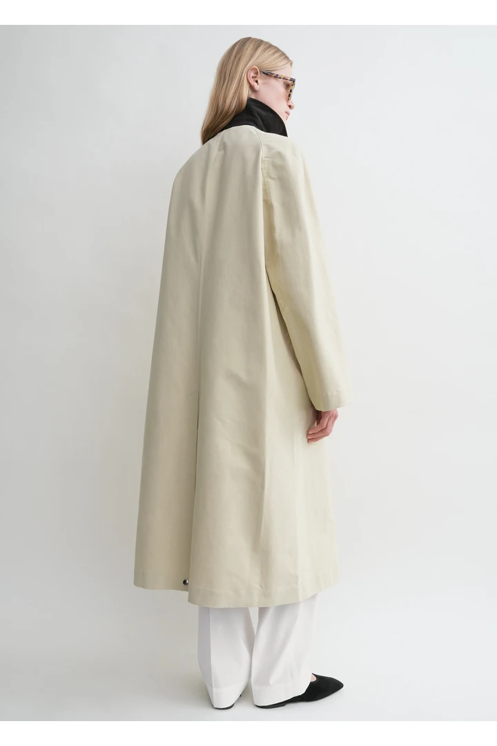 TOTEME 썸머 컨트리 코트 피넛의 피넛컬러 2번쨰 이미지입니다.