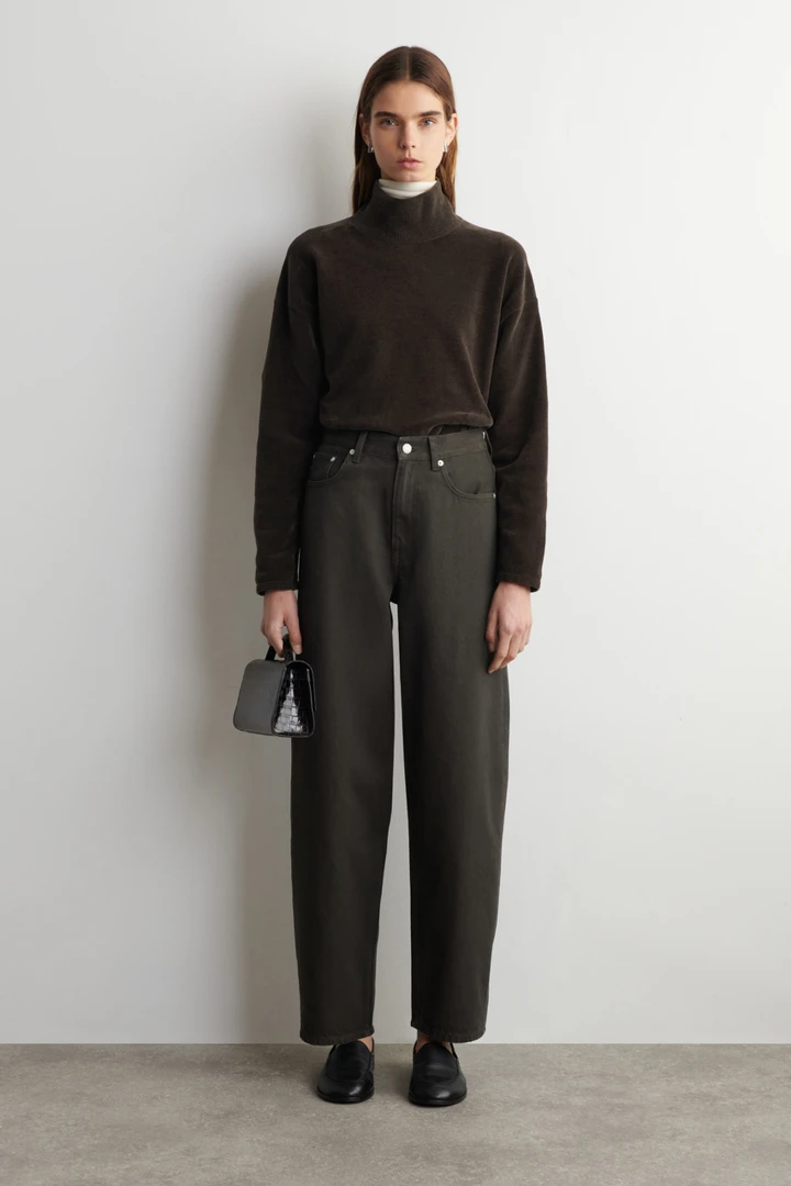 COS default image 12 of 브라운 in BAY 배럴 레그 진