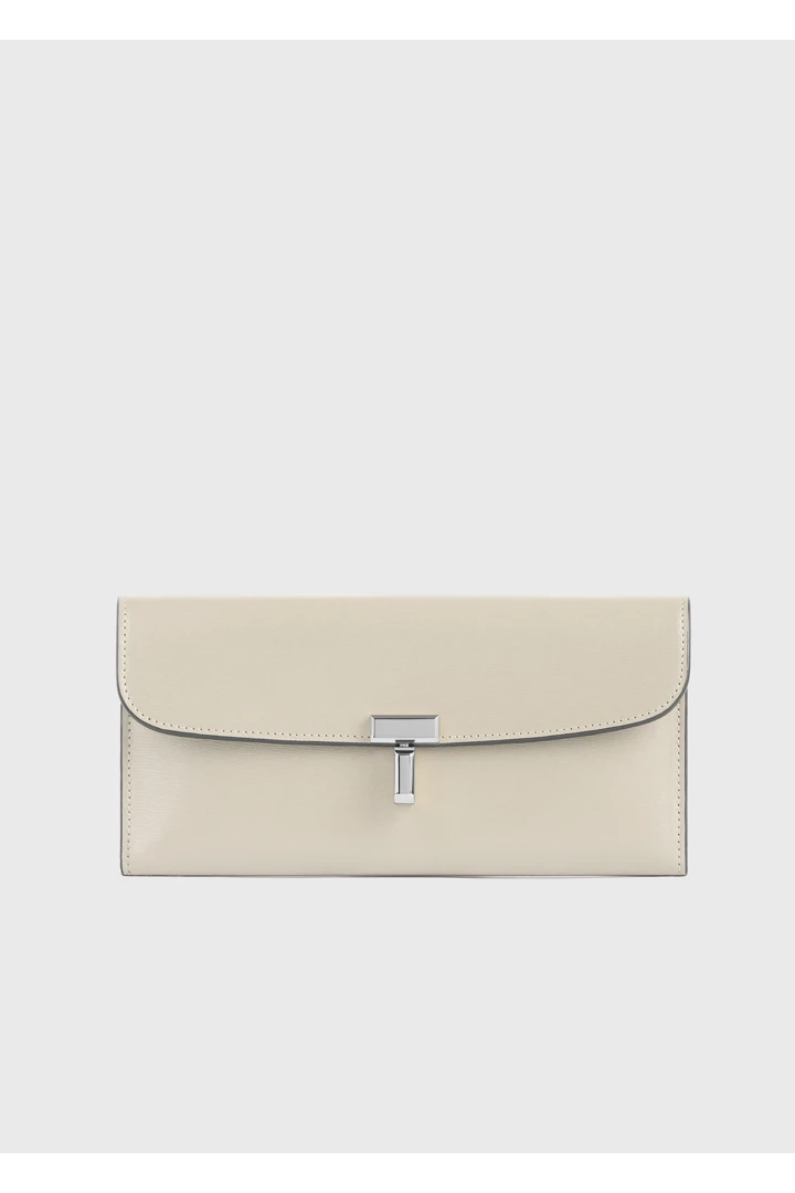 TOTEME 티-락 레더 월렛 폰의 폰컬러 4번쨰 이미지입니다.