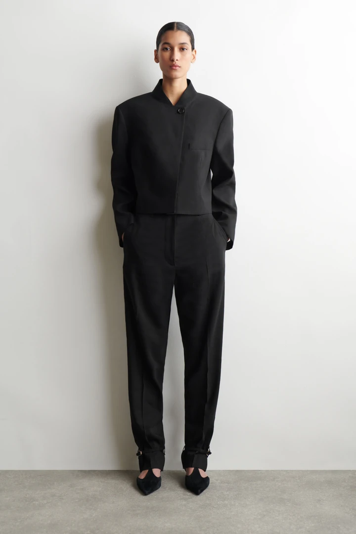 COS default image 35 of 블랙 in 리넨 스트레이트 레그 트라우저