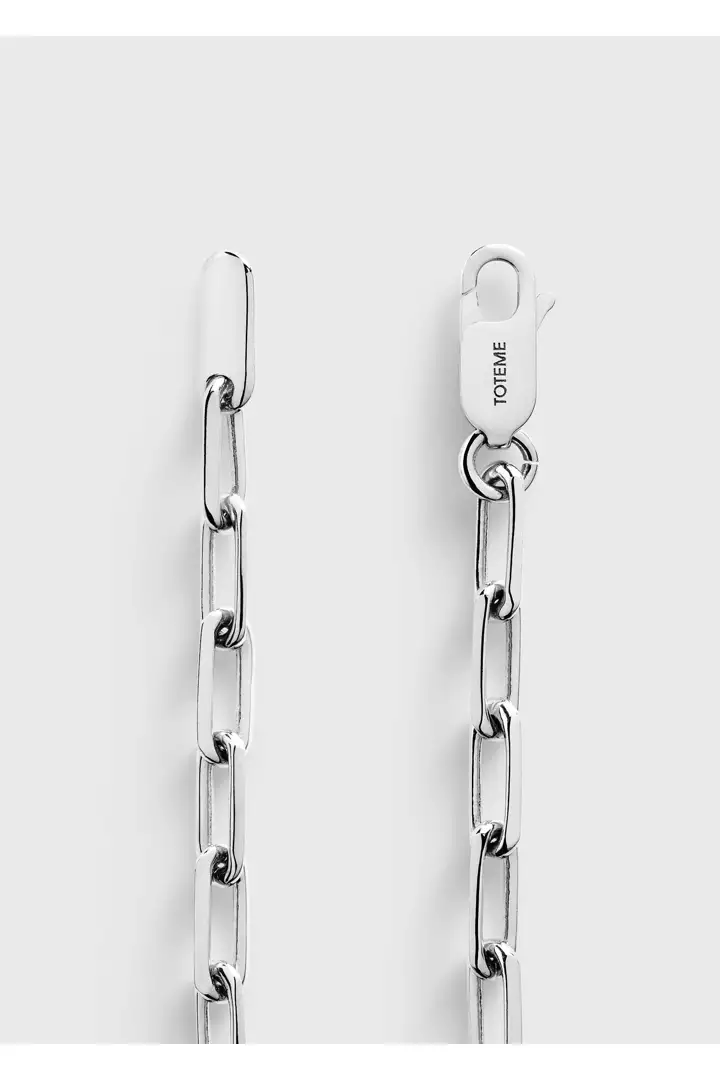 TOTEME 체인 브레이슬릿 18KT 화이트 골드의 화이트 골드컬러 4번쨰 이미지입니다.