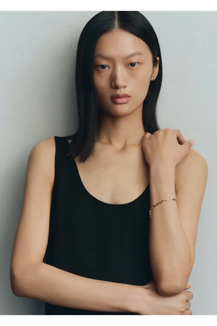 TOTEME 체인 브레이슬릿 18KT 골드의 골드컬러 1번쨰 이미지입니다.