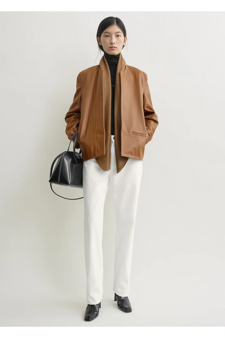 TOTEME 미니멀 바이커 재킷 코퍼의 코퍼컬러 0번쨰 이미지입니다.