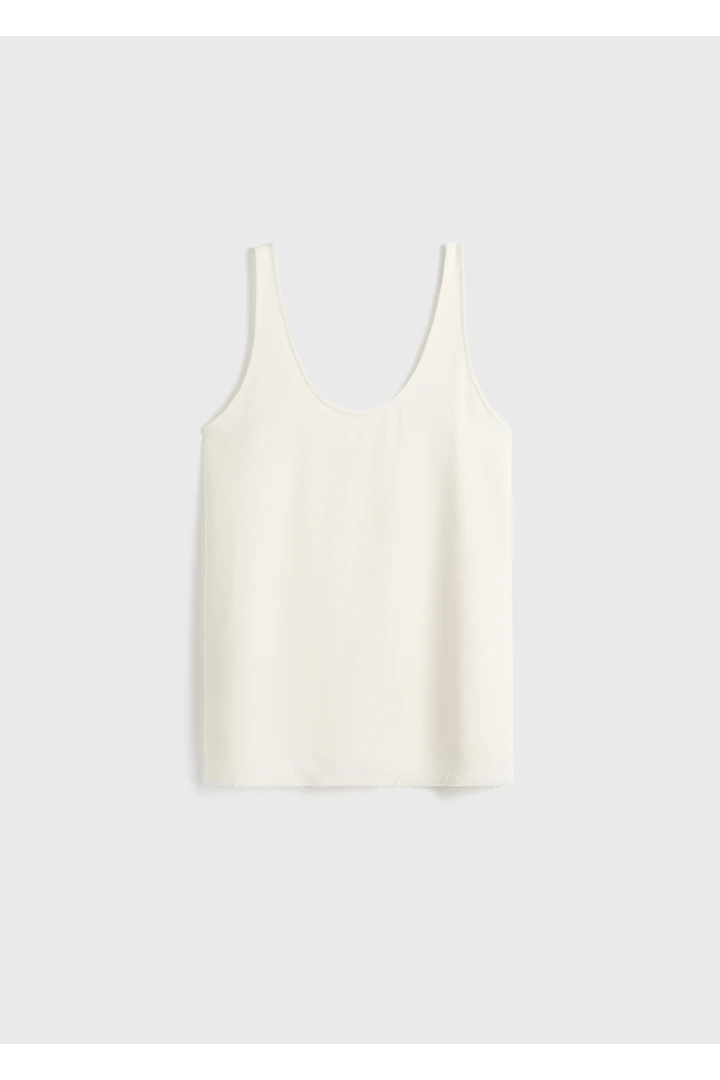 TOTEME 세이블 탱크탑 마카다미아의 마카다미아컬러 4번쨰 이미지입니다.