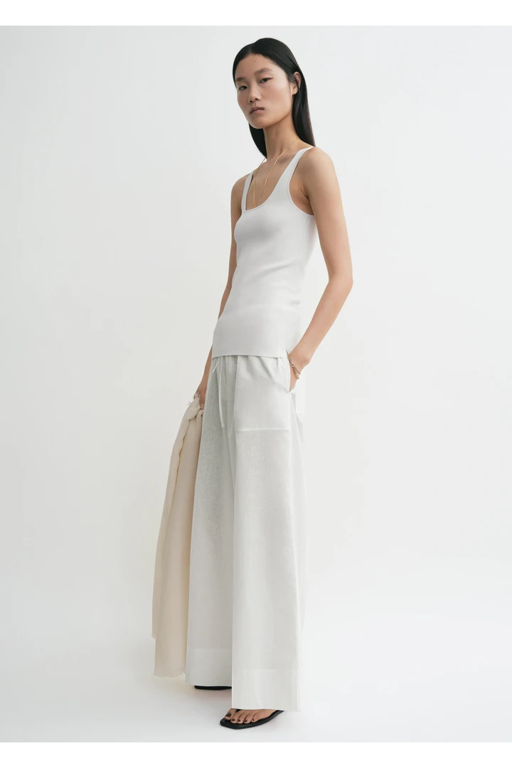 TOTEME default image 24 of 화이트 in 컴팩트 니트 탱크탑 화이트