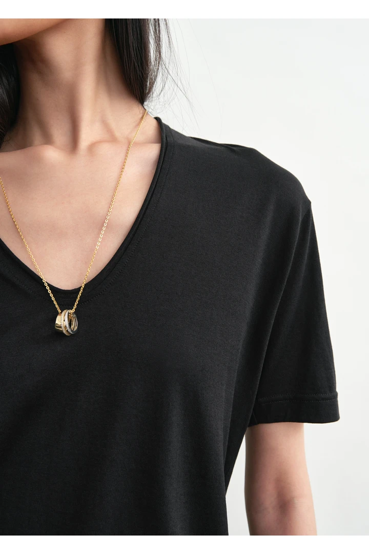 TOTEME 코튼 실크 티셔츠 블랙의 블랙컬러 3번쨰 이미지입니다.