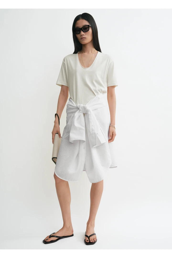 TOTEME default image 20 of 화이트 in 코튼 실크 티셔츠 오프 화이트