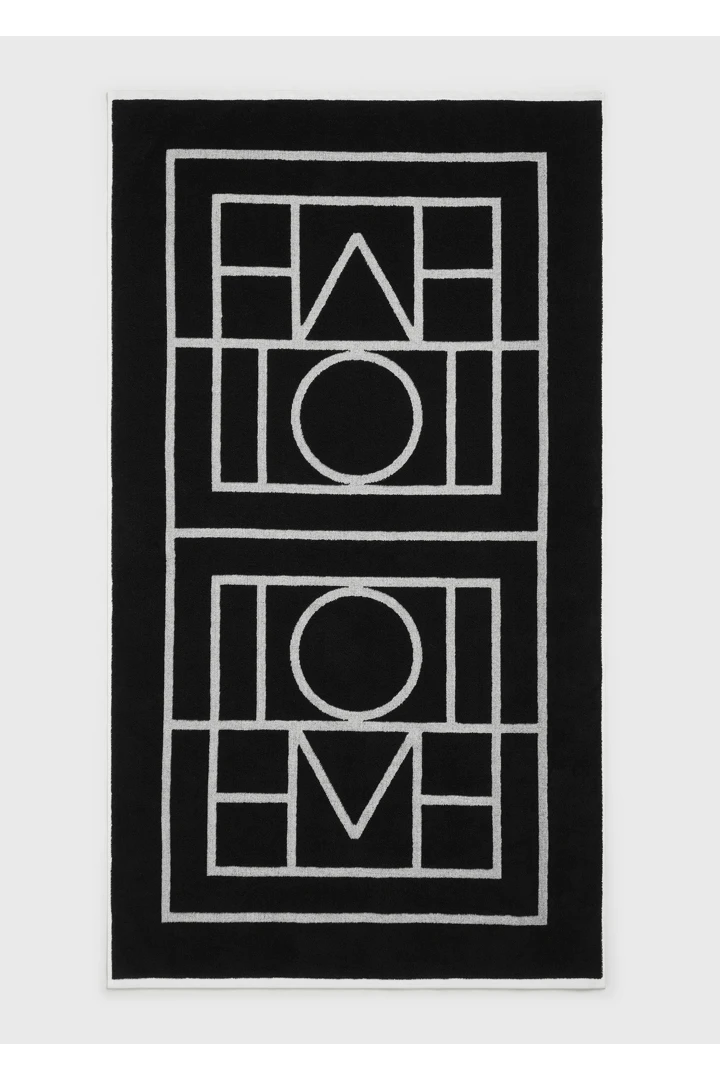 TOTEME 모노그램 비치 타월 블랙/두부의 블랙/두부컬러 0번쨰 이미지입니다.