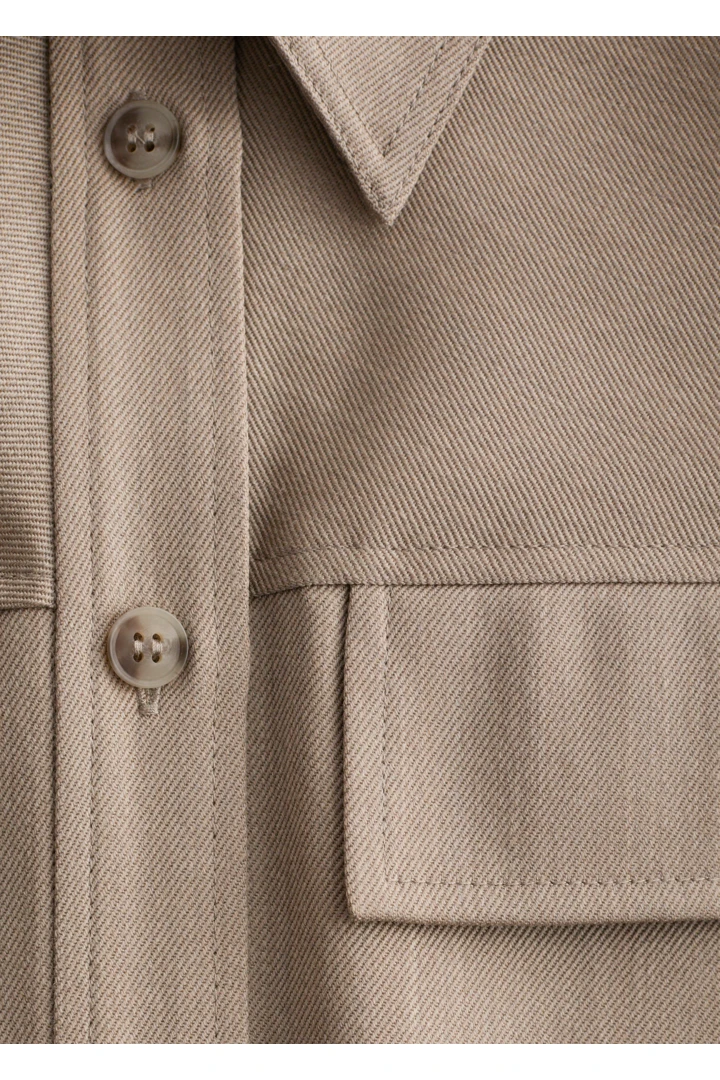 앤아더스토리즈 스트럭처드 울-코튼 셔츠의 몰컬러 Detail입니다.