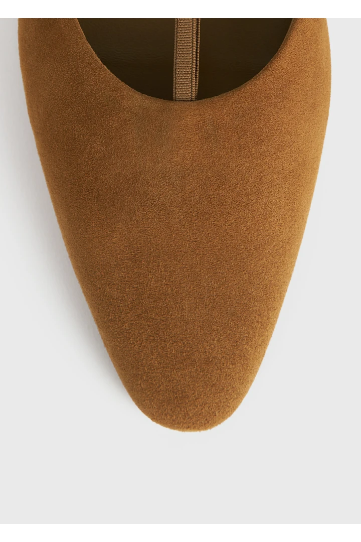 TOTEME 더 티-스트랩 플랫 탄의 탄컬러 5번쨰 이미지입니다.