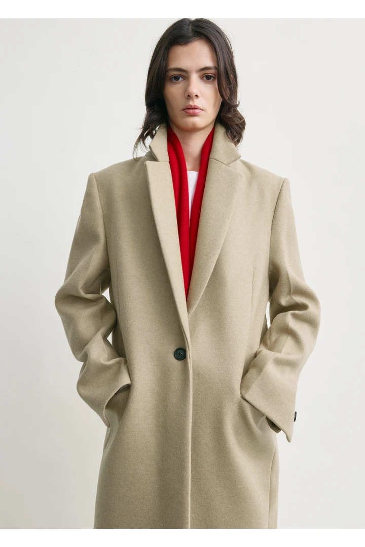 TOTEME 클래식 윈터 코트 비스킷의 비스킷컬러 3번쨰 이미지입니다.