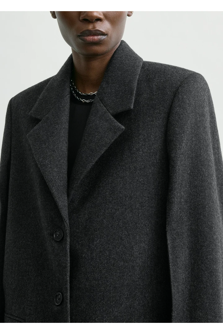 TOTEME 트윌 수트 재킷 차콜의 차콜컬러 4번쨰 이미지입니다.