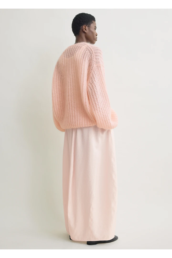 TOTEME 퍼프 니트 블룸의 블룸컬러 2번쨰 이미지입니다.