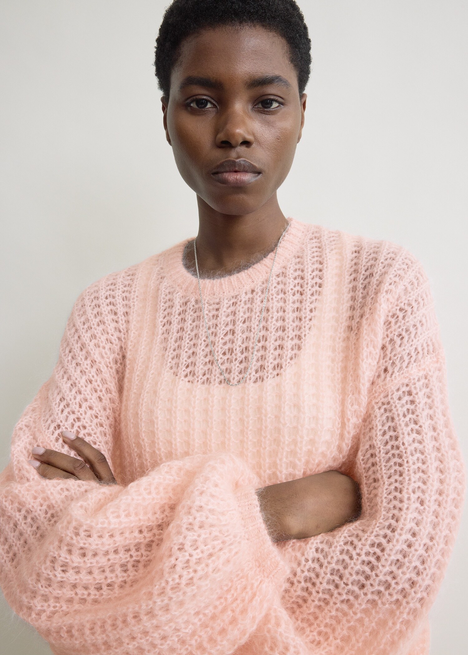 TOTEME 퍼프 니트 블룸의 블룸컬러 3번쨰 이미지입니다.