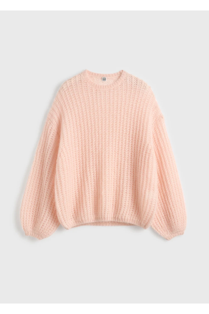 TOTEME 퍼프 니트 블룸의 블룸컬러 4번쨰 이미지입니다.