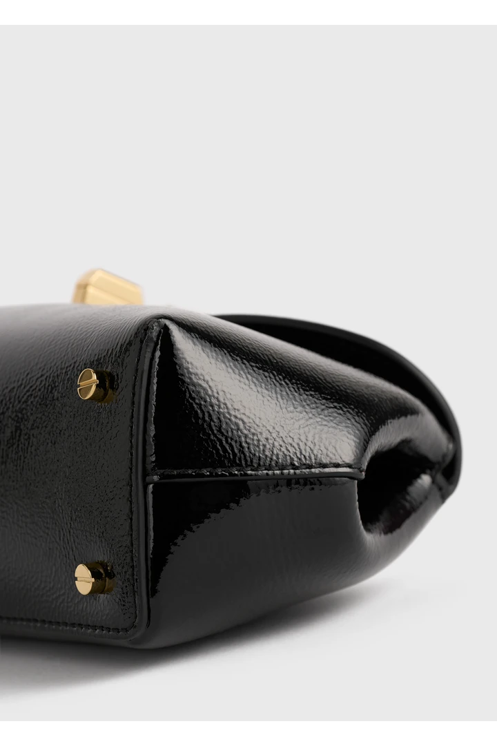 TOTEME 미니 티-락 나플락 클러치 블랙의 블랙컬러 4번쨰 이미지입니다.