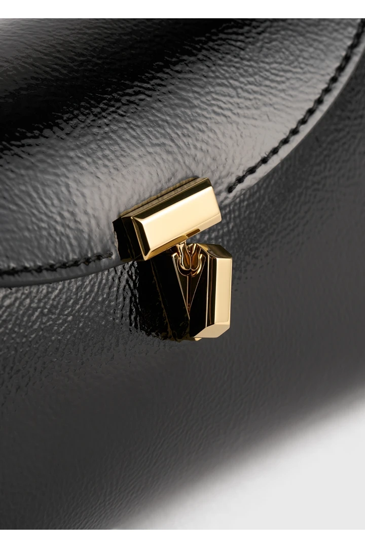 TOTEME 미니 티-락 나플락 클러치 블랙의 블랙컬러 5번쨰 이미지입니다.