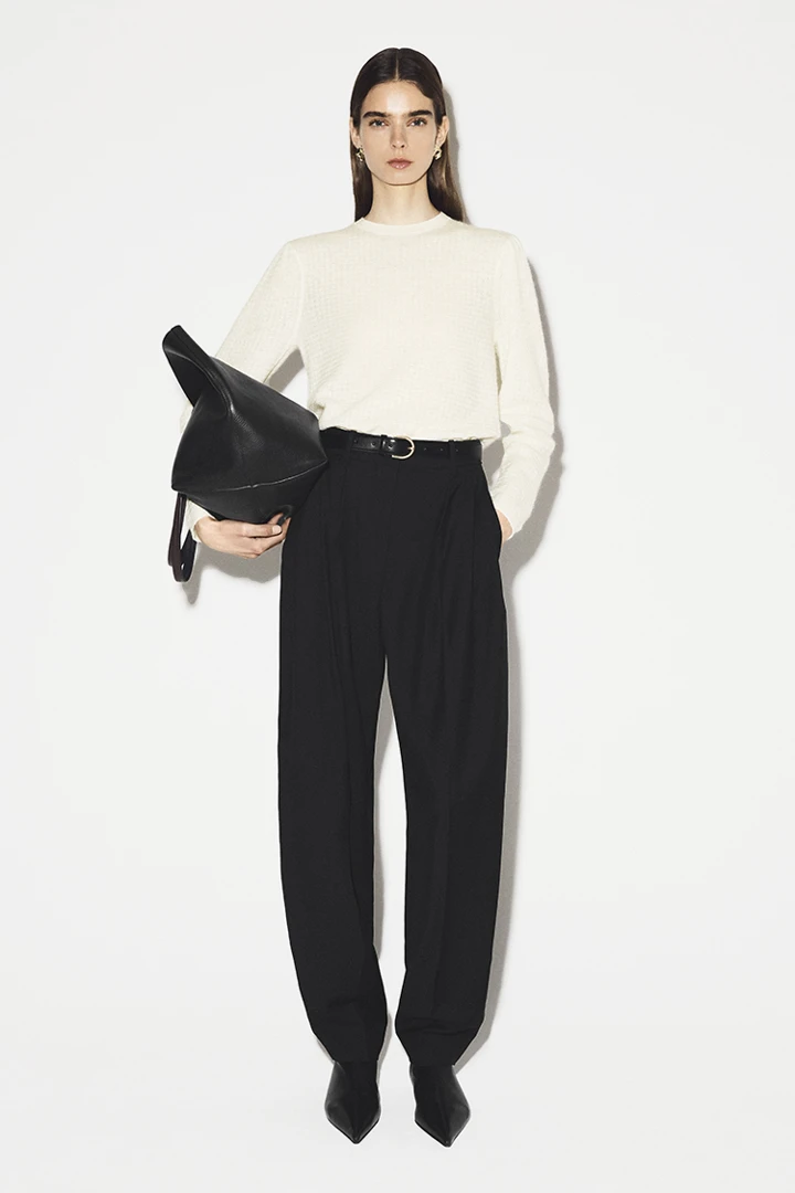 COS default image 13 of 블랙 in BAY 배럴 레그 진