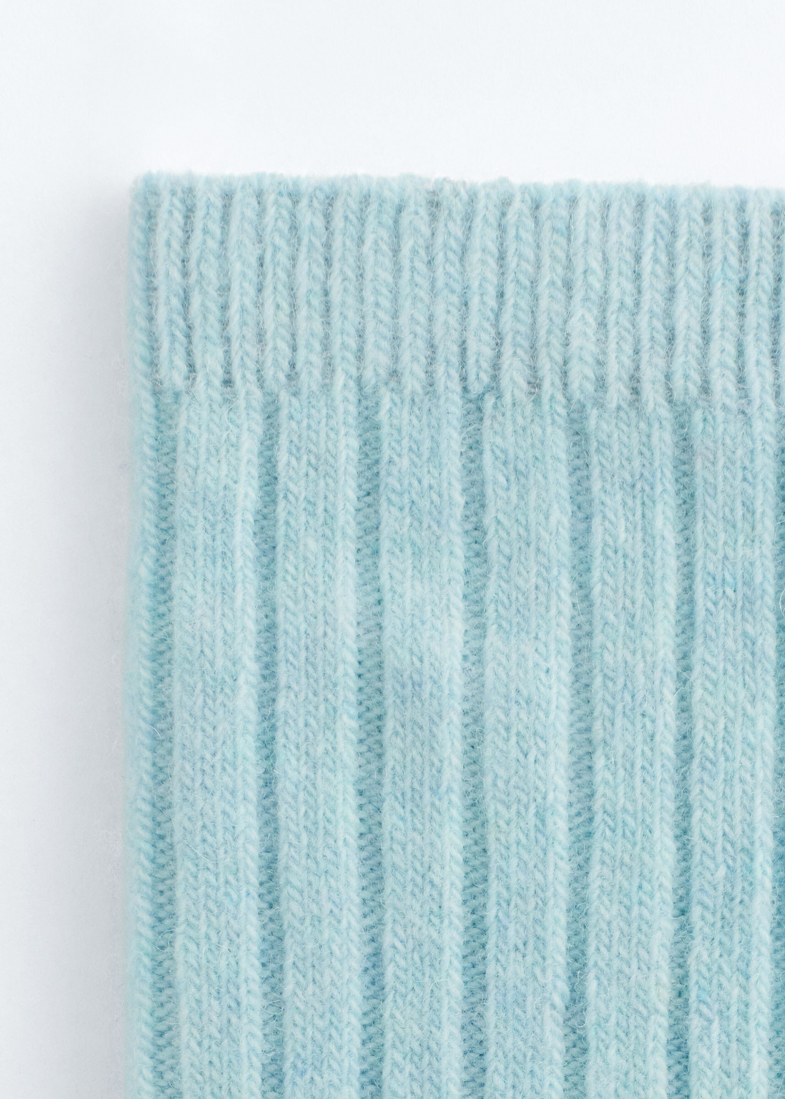 앤아더스토리즈 소프트 울 삭스의 터쿼이즈 멜란지컬러 Detail입니다.