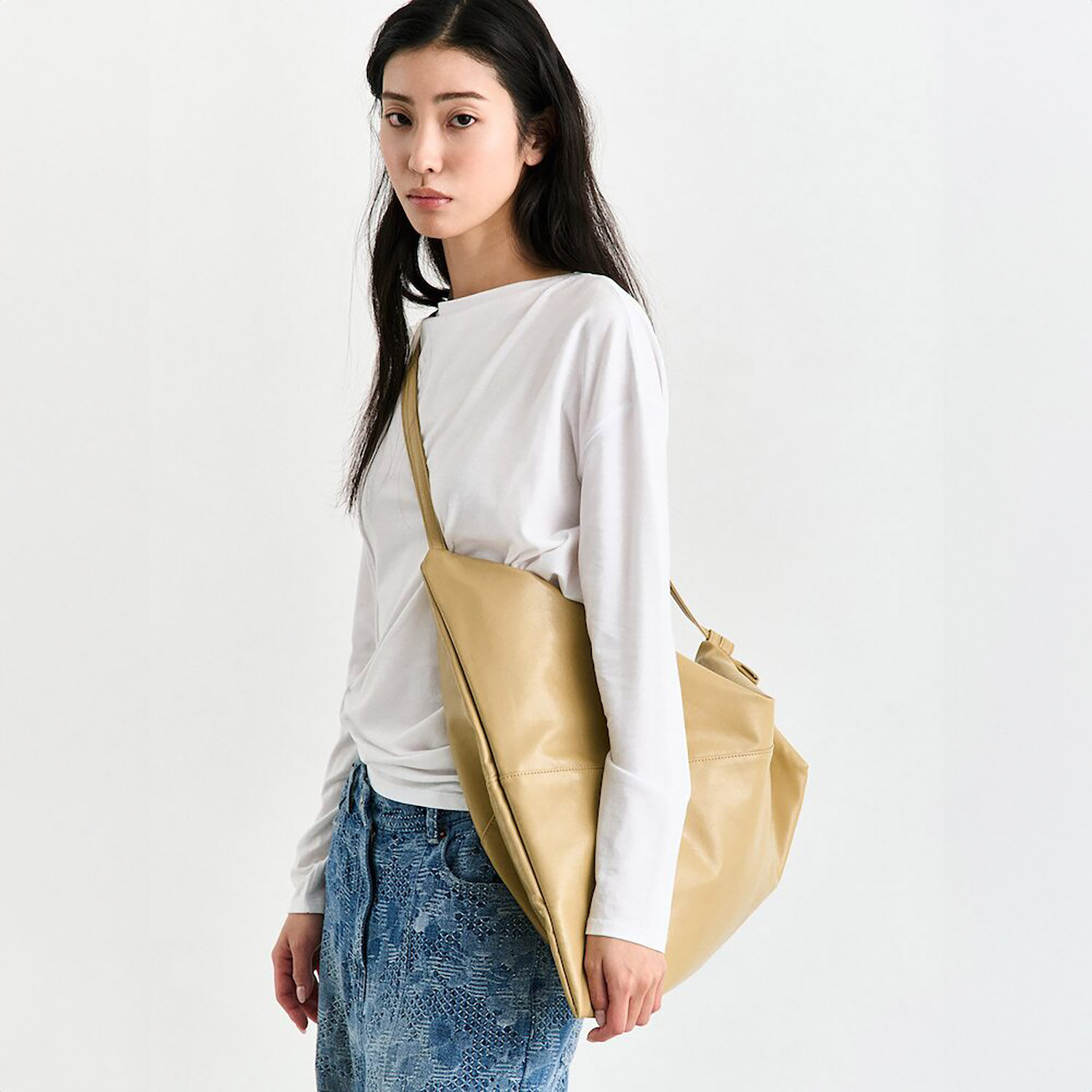 삼성물산 패션부문 [현대백화점] [KB국민카드, H.Point PayKB국민카드6%할인~09/20]Big Boxer Bag  Beige AG63D3A06A +할인쿠폰