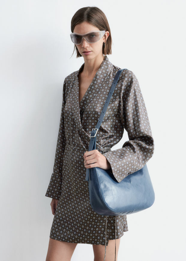 앤아더스토리즈 미니 실크 랩 드레스의 몰-지오메트릭 프린트컬러 ECOMLook입니다.