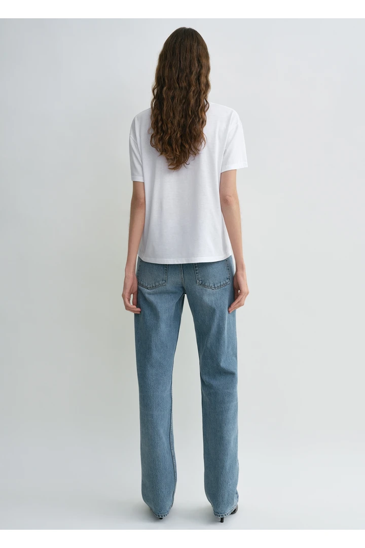 TOTEME 로우 스트레이트 데님 트루 빈티지의 트루 빈티지컬러 2번쨰 이미지입니다.