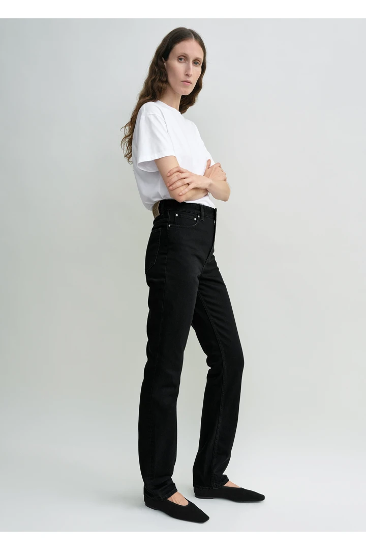 TOTEME 하이 슬림 데님 블랙의 블랙컬러 0번쨰 이미지입니다.