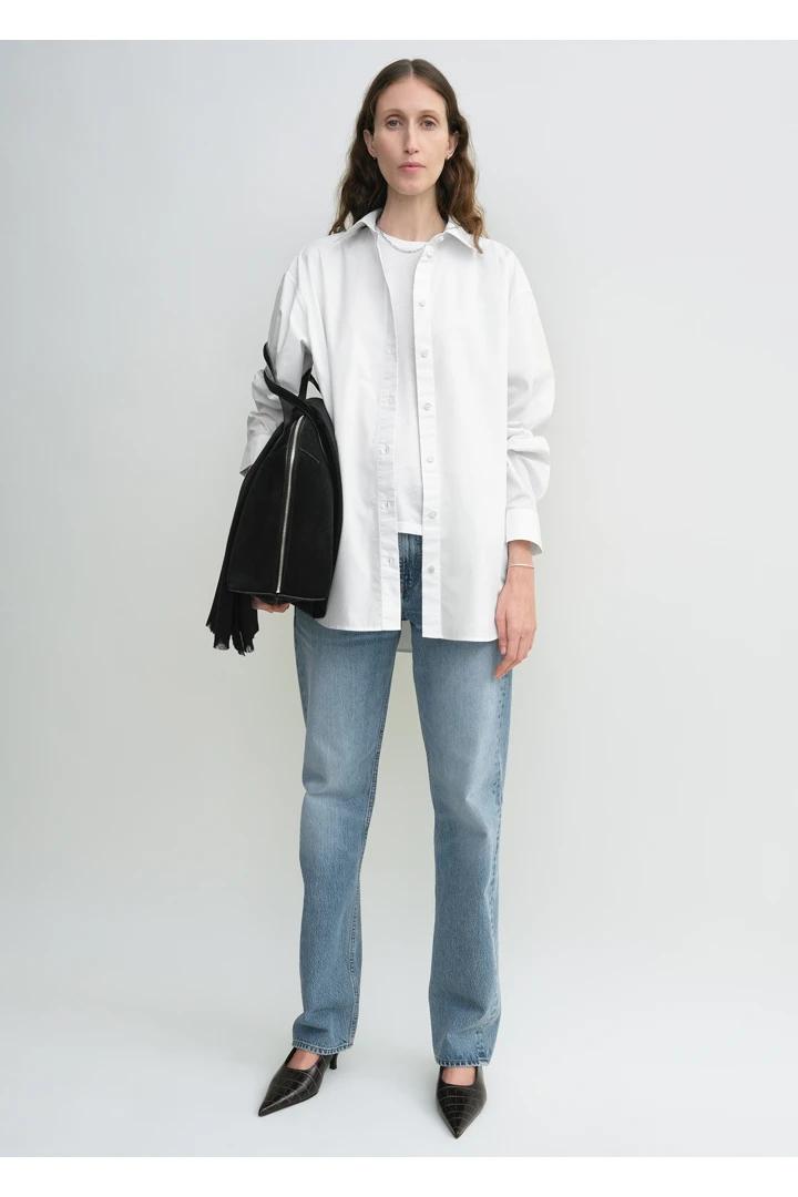 TOTEME 클래식 텀블드 셔츠 화이트의 화이트컬러 0번쨰 이미지입니다.